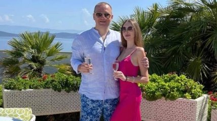 Богдан Торохтий с женой Алиной Левченко на отдыхе за границей