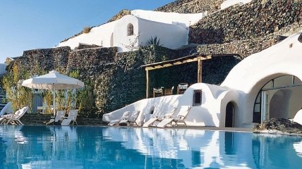 Роскошный отель в Ойя на греческом острове Санторини (Фото)