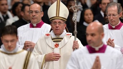 Папа Римский просит молиться за Бенедикта XVI