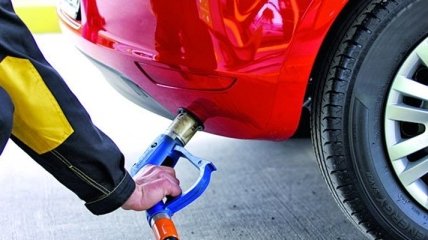 В Україні продовжує дешевшати автомобільний газ