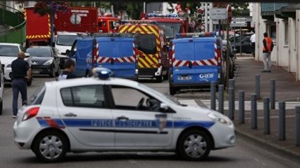 Подозреваемого в организации взрыва в Лионе запечатлели камеры наблюдения