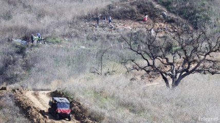 На месте крушения вертолета Брайанта обнаружены тела только трех погибших