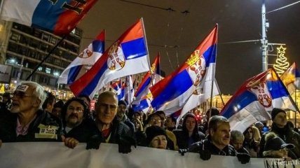 Оппозиция в Сербии инициирует протесты против президента