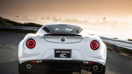 Спорткар Alfa Romeo 4С заменят новым купе