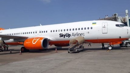 SkyUp відкладає рейси через продовження карантину