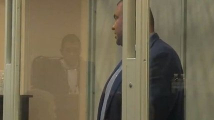Суд продовжив засідання: Гладковського випустили зі скляного боксу