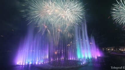 В Дубае открылся крупнейший фонтан в мире (Фото, Видео) 