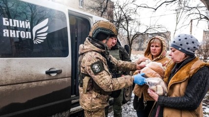 Эвакуацию из Марьинки снимал на GoPro , чтобы мир увидел геноцид украинцев: "белый ангел" Василий Пипа