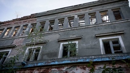 В Харькове школьница попала в больницу после прогулки по заброшке: детали
