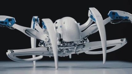 Ученые разработали робота-паука, способного трансформироваться в колесо (Видео)