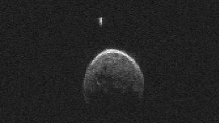NASA представило видео астероида, который приблизился к Земле