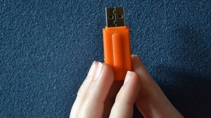 Представлена самая маленькая в мире флешка на один терабайт 