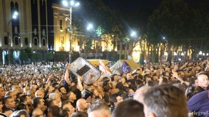 В Грузии оппозиция выдвинула три основные требования к власти