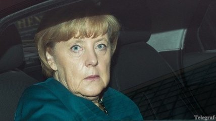 Лимузин, в котором находилась Ангела Меркель, попал в ДТП 