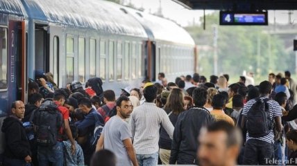 Первые поезда с беженцами приехали в Германию