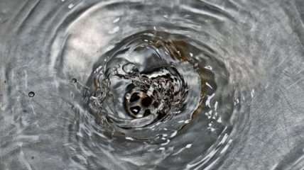 Вода из-под крана портит зубную эмаль