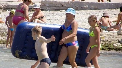 За неделю в Крыму открыли шесть пляжей