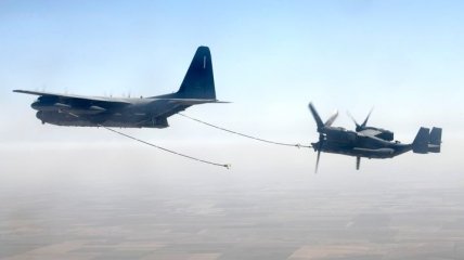 Над Києвом помітили військові літаки США: з'явилося відео і пояснення