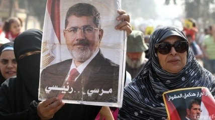 В Египте требуют возвращения Мурси