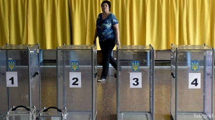 В Украине начались внеочередные выборы Президента 