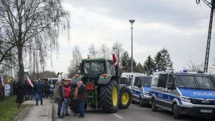 Фермеры продолжают блокаду на границе Польши и Украины