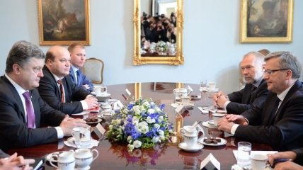 Порошенко и Коморовский обсудили польско-украинское сотрудничество