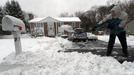 Снежная буря в США оставила без света 270 тысяч человек 