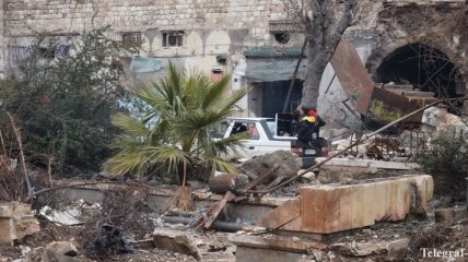 Силы Асада сбросили на больницу в Идлибе бочковые бомбы 