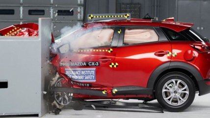 Кроссовер Mazda CX-3 прошел самый сложный краш-тест