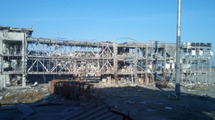 Бирюков: Часть нового терминала Донецкого аэропорта рухнула