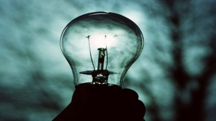Ученые создали самую тонкую лампочку накаливания