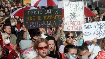 "Там есть даже девочки 2004 года рождения": Тихановская требует освободить задержанных участниц женского марша