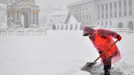 Киев будут чистить от снега в круглосуточном режиме