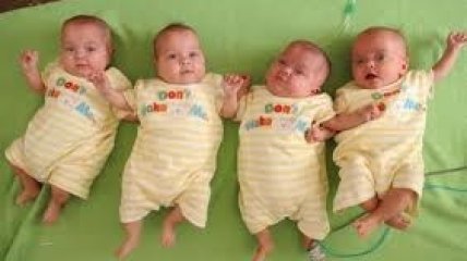 Четверо близнецов чудом выжили