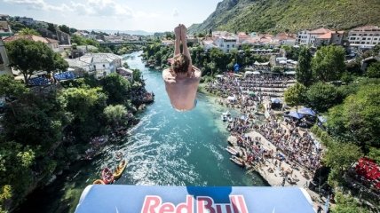 27 метров над уровнем Мостара: экстремальный этап Red Bull Cliff Diving