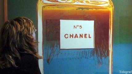 В столице Франции открылась выставка в честь аромата Chanel №5