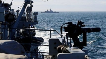 ВМС Британии сопроводят военные российские корабли через Ла-Манш