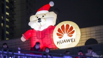 Huawei наказал двух сотрудников за использование iPhone 