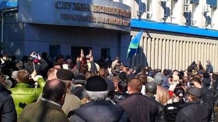 В Луганске пророссийские активисты захватили филиал НБУ