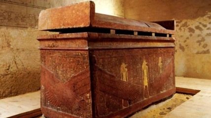 На крышке древнеегипетской  гробницы обнаружены отпечатки пальцев