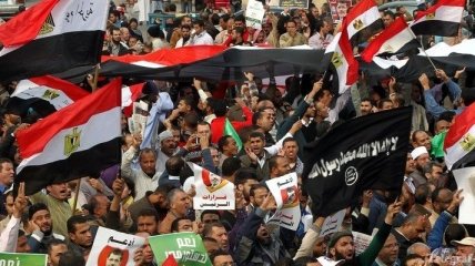 Противники новой конституции вновь вышли на улицы Египта