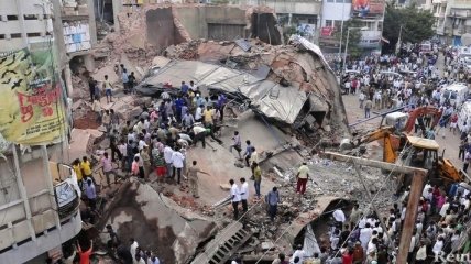 В Индии обрушилось здание гостиницы: не менее 12 человек погибло  