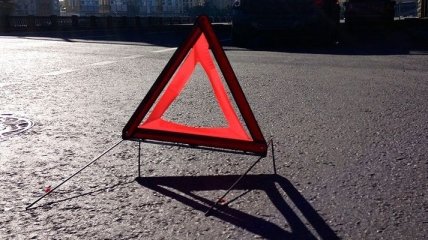 ДТП во Львове: автомобиль протаранил ограждение "Арены Львов"