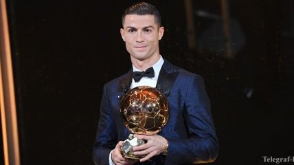 Роналду выиграл "Золотой мяч-2017"