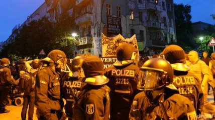 В Берлине во время демонстрации пострадали 123 полицейских