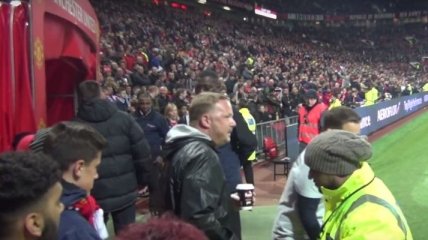 Стюард на "Олд Траффорд" не узнал экс-игрока "Манчестер Юнайтед" (Видео)