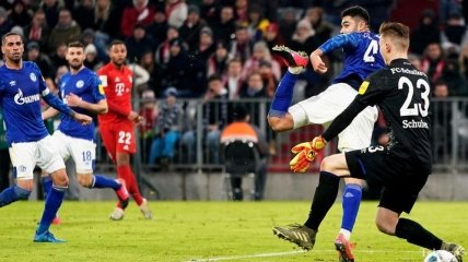 Гол "ножницами" Горецки - в обзоре матча Бавария - Шальке (Видео)
