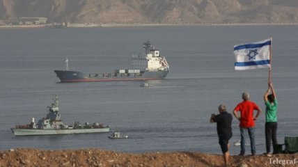 Израильские военные перехватили судно с продовольствием для сектора Газа