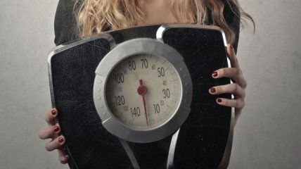 За время изоляции девушка похудела на 6 размеров: как ей это удалось (фото)