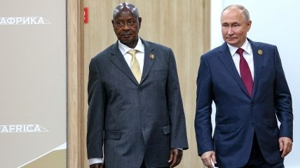 Президент Уганди Йовері Кагута Мусевені та володимир путін